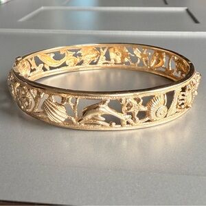 Heavy 14K Yellow Gold Stunning Marine Life  Bangle Bracelet W/ Appraisal